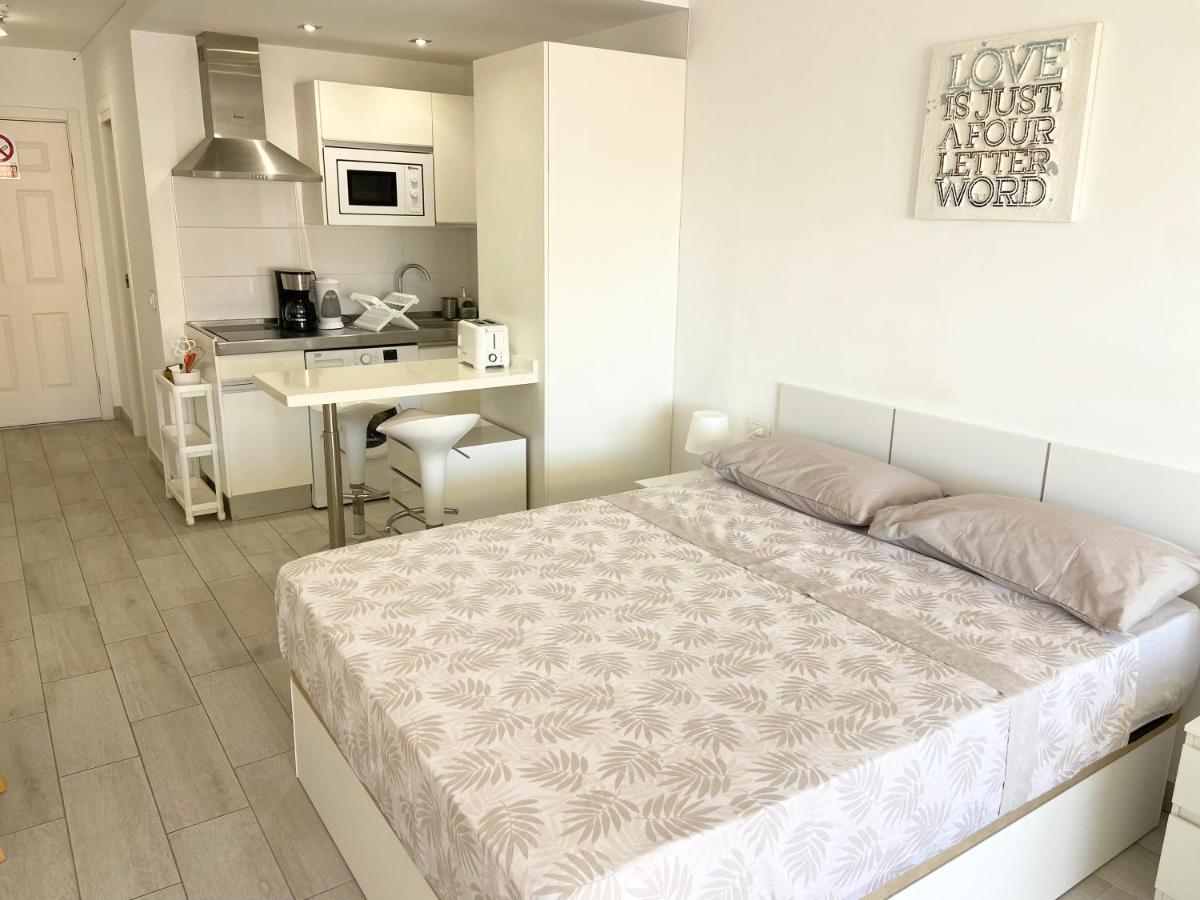 Top Floor, Panoramic Studio, Heated Pool Los Cristianos  Buitenkant foto